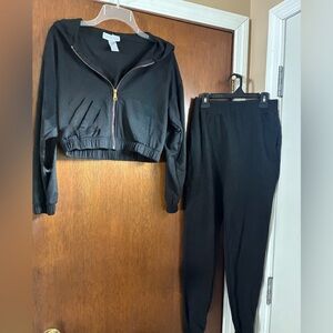 Forever 21 Black Women's Jogger Set